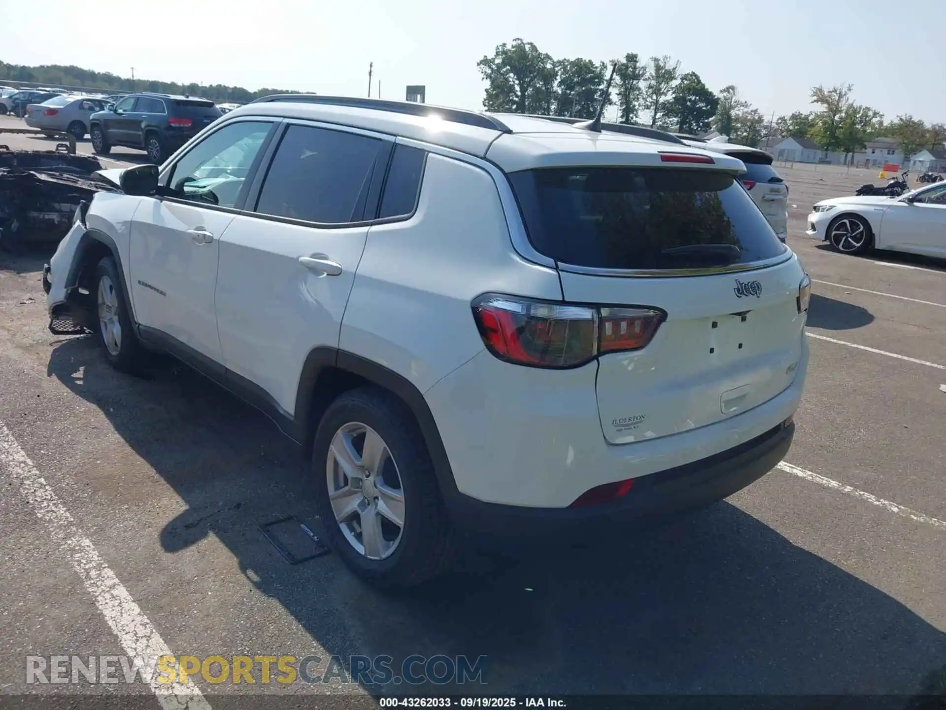 3 fotografías del automóvil dañado 3C4NJCBB8NT198467 JEEP COMPASS 2022