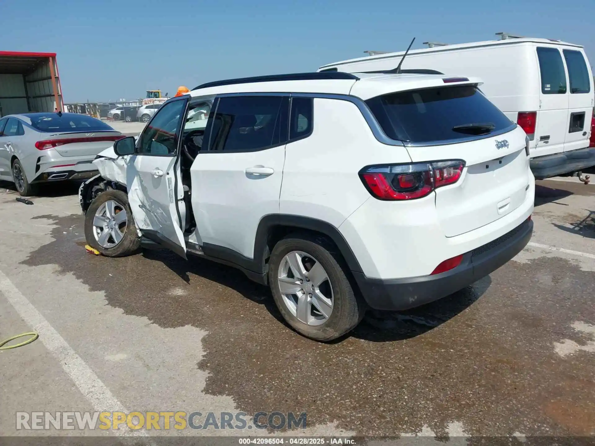 3 Photograph of a damaged car 3C4NJCBB8NT219365 JEEP COMPASS 2022