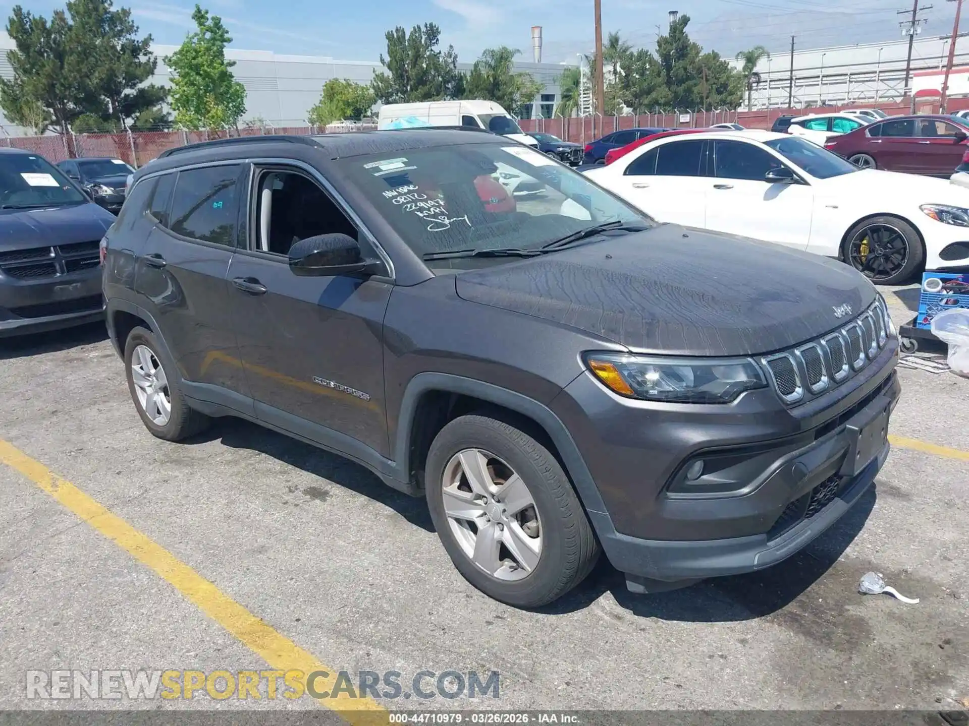 1 Photograph of a damaged car 3C4NJCBB8NT229197 JEEP COMPASS 2022