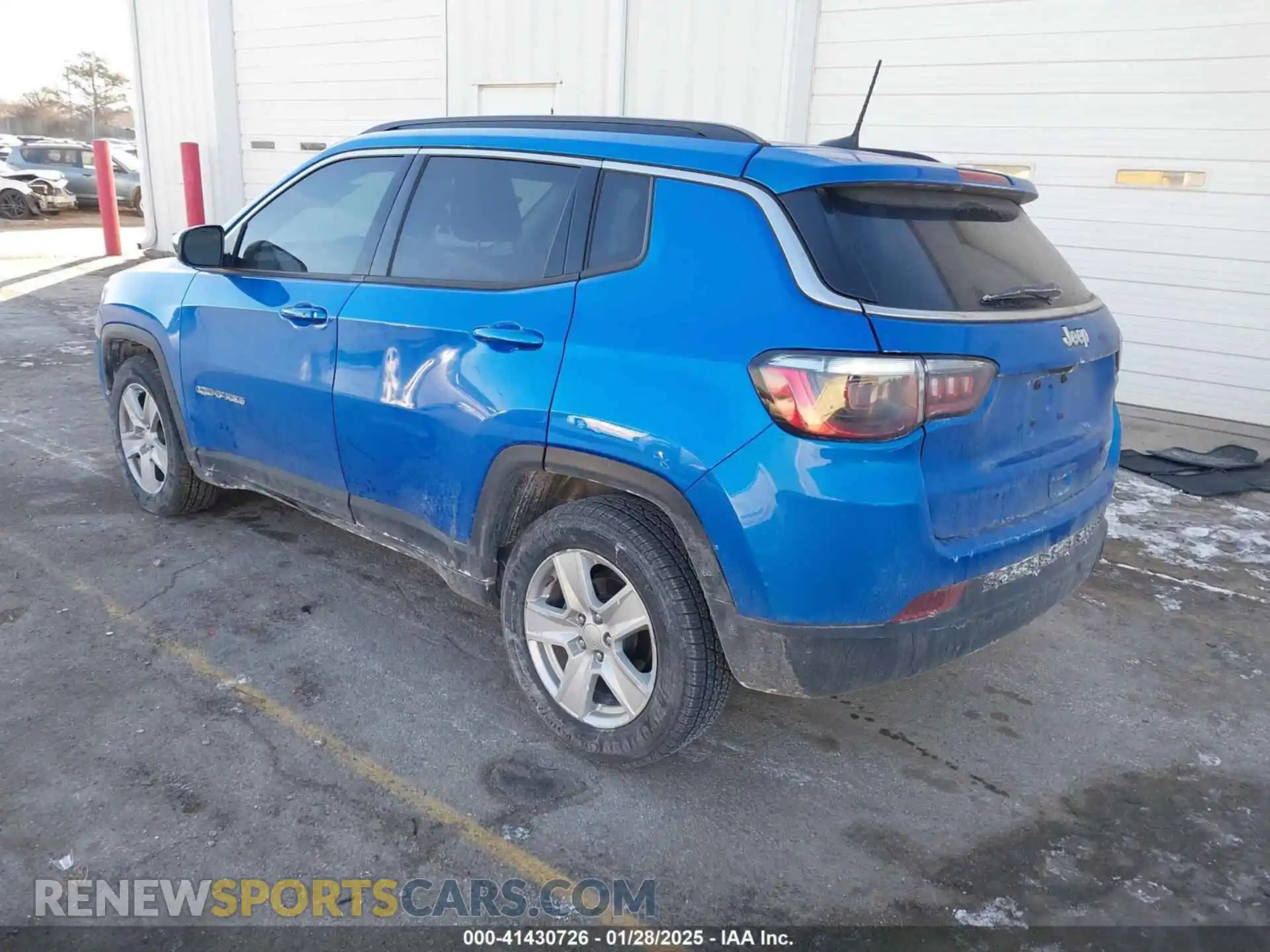 3 Photograph of a damaged car 3C4NJCBB9NT229290 JEEP COMPASS 2022