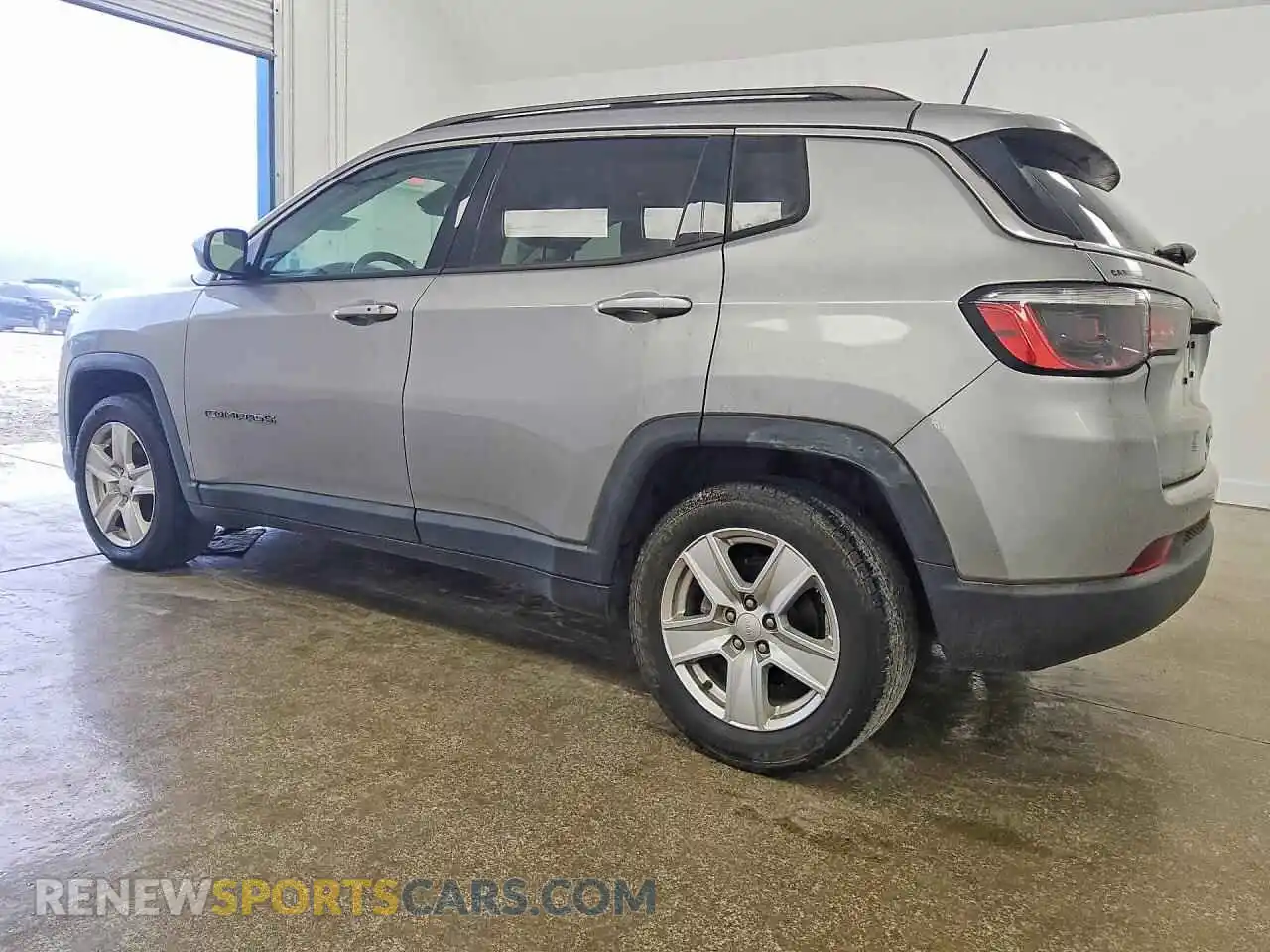 2 fotografías del automóvil dañado 3C4NJCBBXNT156320 JEEP COMPASS 2022