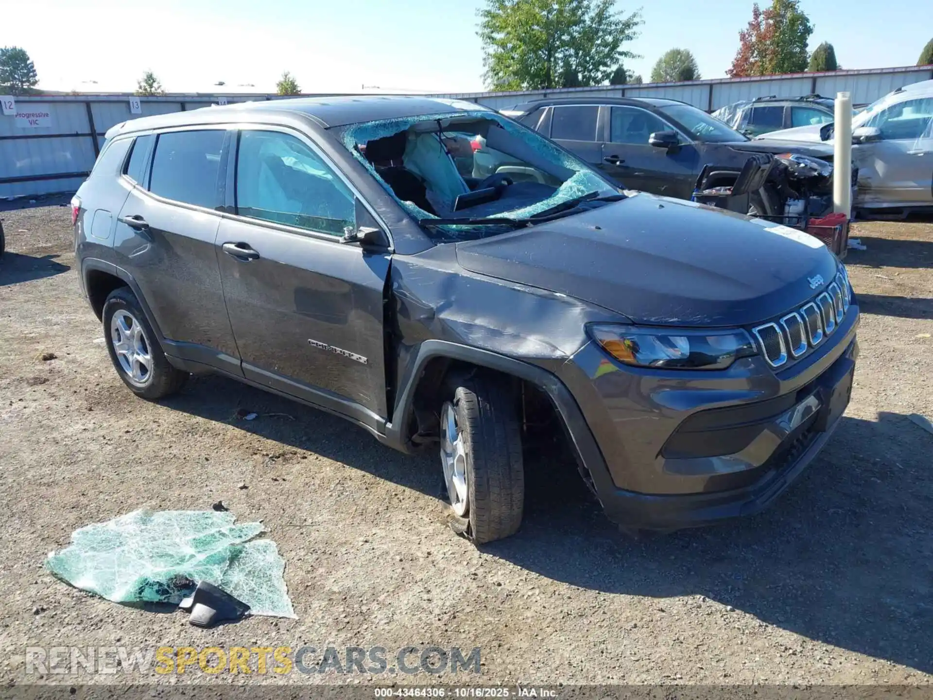 1 Photograph of a damaged car 3C4NJDAB2NT215416 JEEP COMPASS 2022