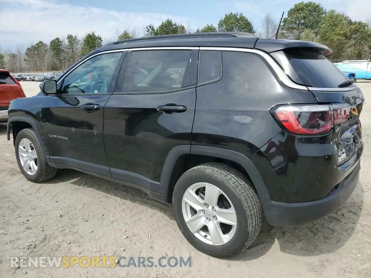 2 Photograph of a damaged car 3C4NJDBB0NT121596 JEEP COMPASS 2022