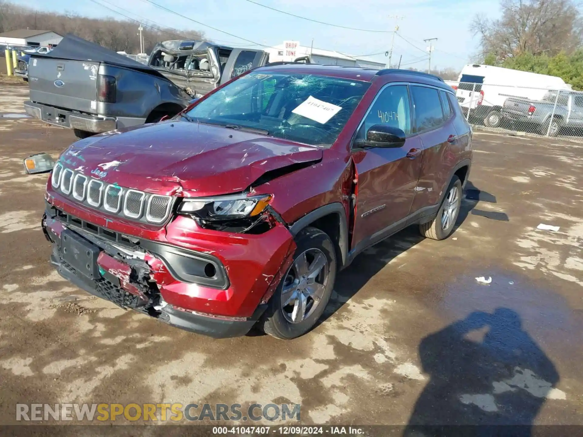 2 Photograph of a damaged car 3C4NJDBB1NT125074 JEEP COMPASS 2022