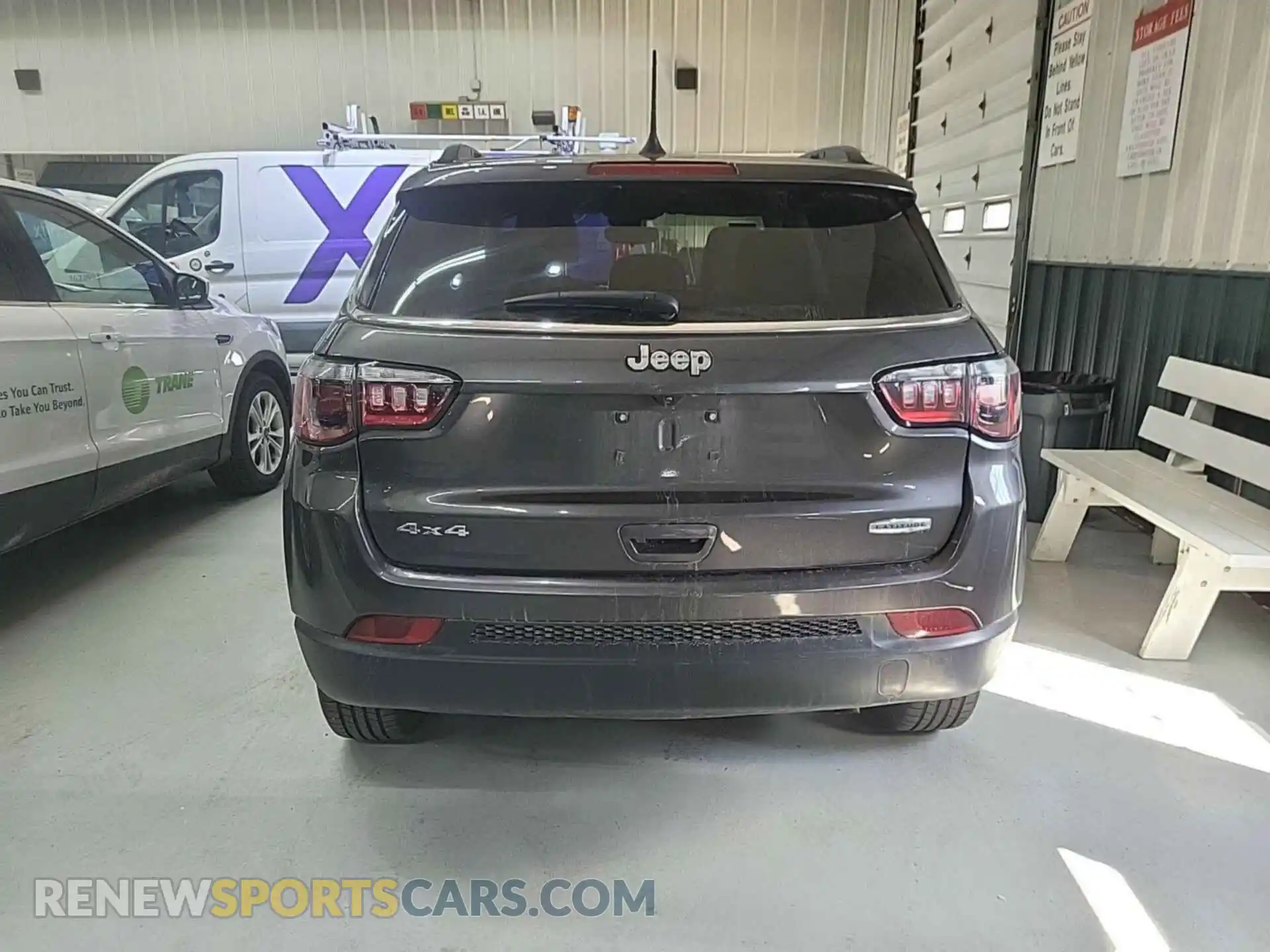 1 Photograph of a damaged car 3C4NJDBB3NT150641 JEEP COMPASS 2022