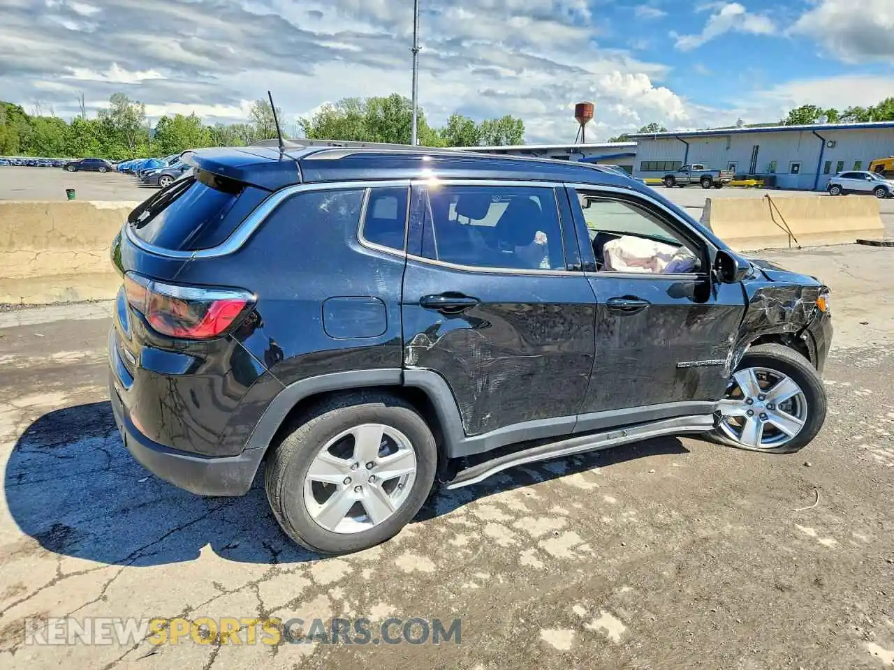 3 Photograph of a damaged car 3C4NJDBB5NT121741 JEEP COMPASS 2022