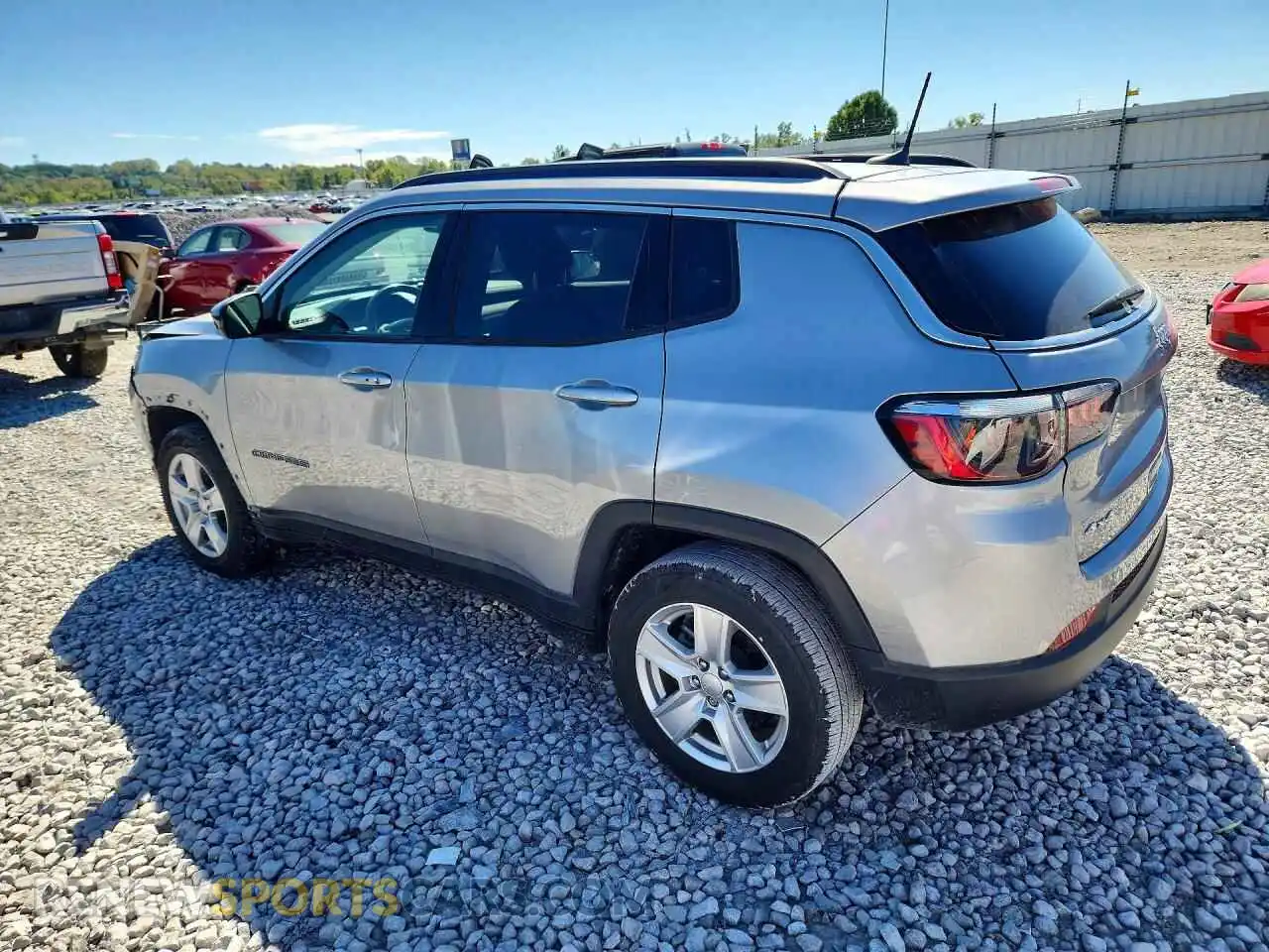 2 Photograph of a damaged car 3C4NJDBB5NT136045 JEEP COMPASS 2022