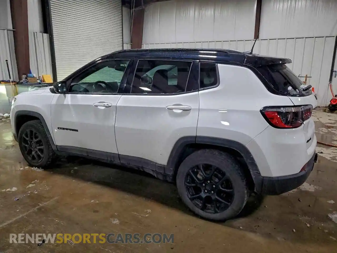 2 Photograph of a damaged car 3C4NJDBB6NT200383 JEEP COMPASS 2022