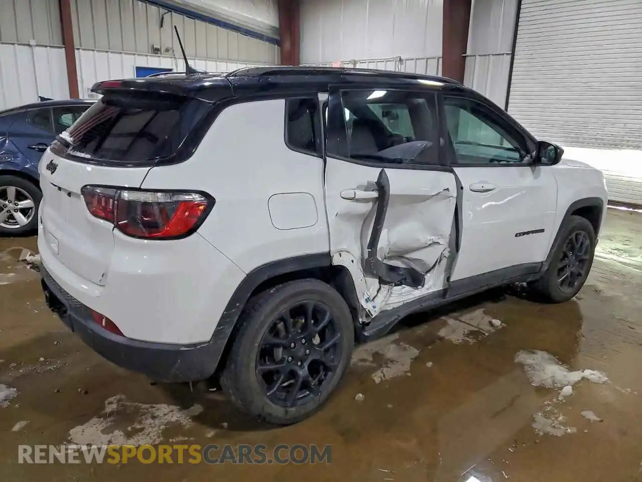 3 Photograph of a damaged car 3C4NJDBB6NT200383 JEEP COMPASS 2022