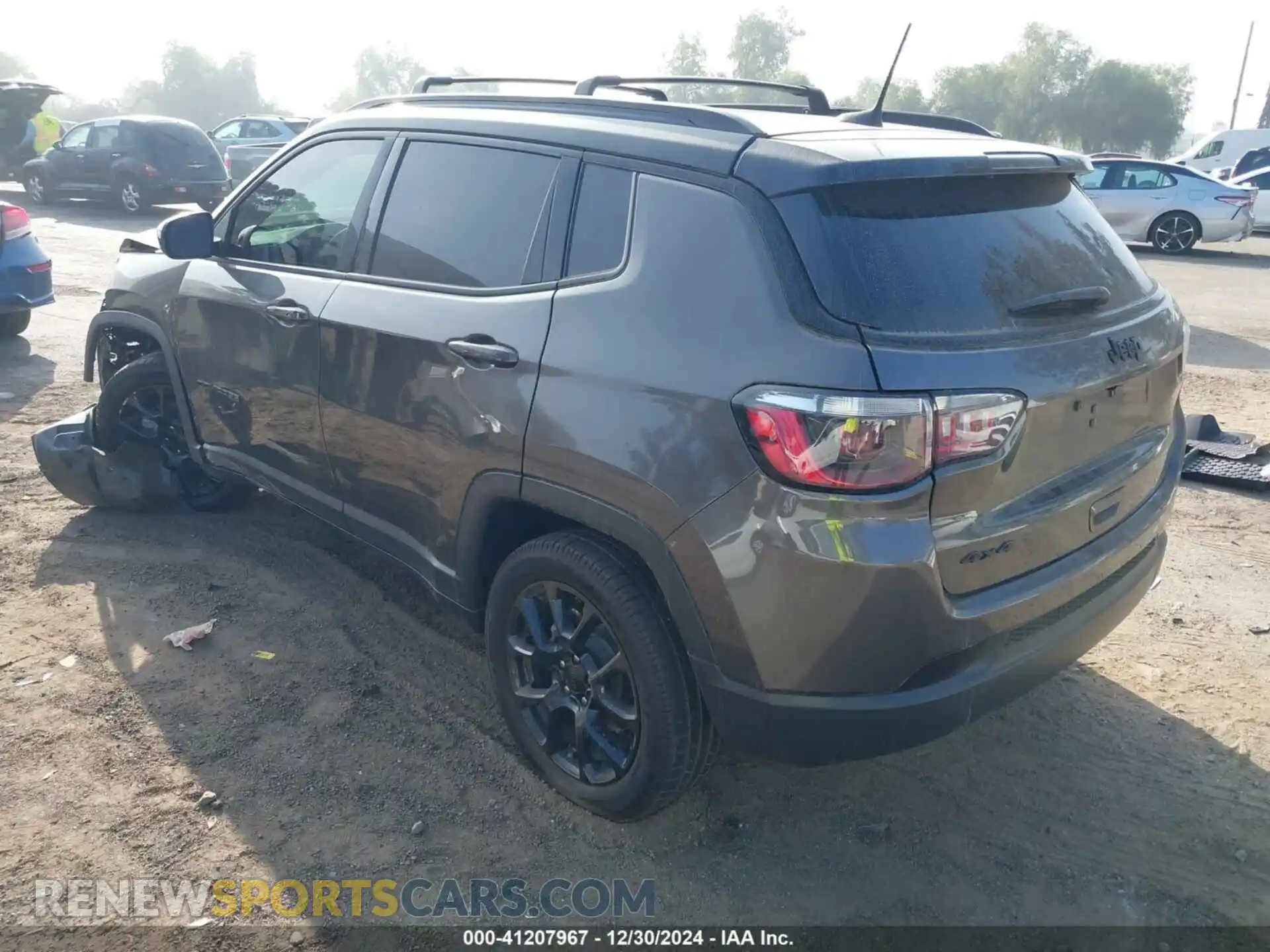 3 Photograph of a damaged car 3C4NJDBB6NT227843 JEEP COMPASS 2022
