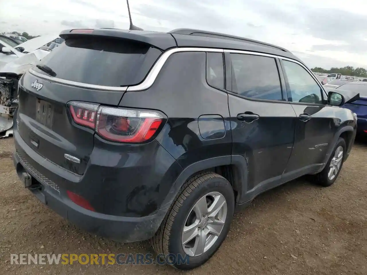 3 Photograph of a damaged car 3C4NJDBB7NT107601 JEEP COMPASS 2022