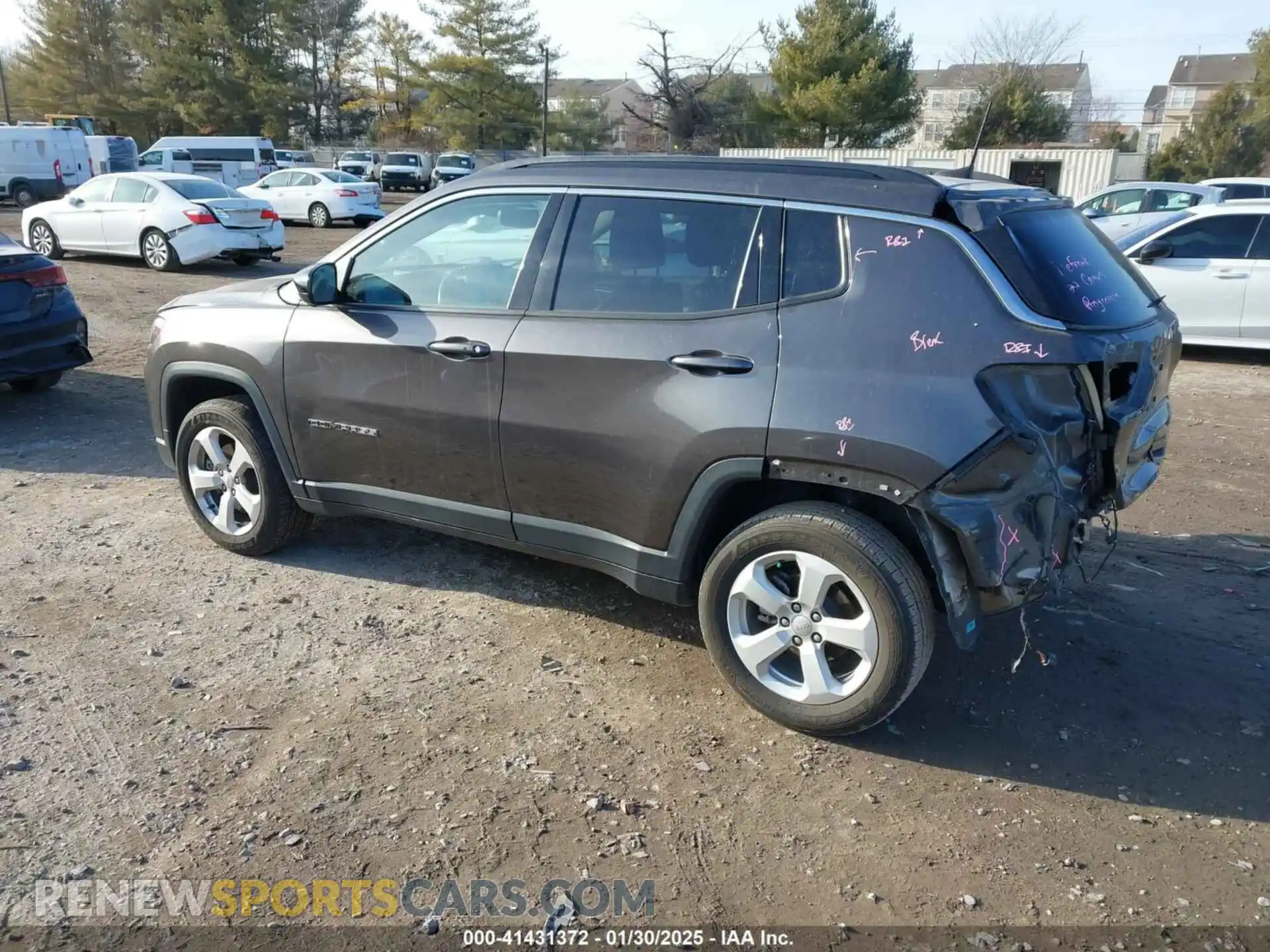 3 Photograph of a damaged car 3C4NJDBB7NT123913 JEEP COMPASS 2022