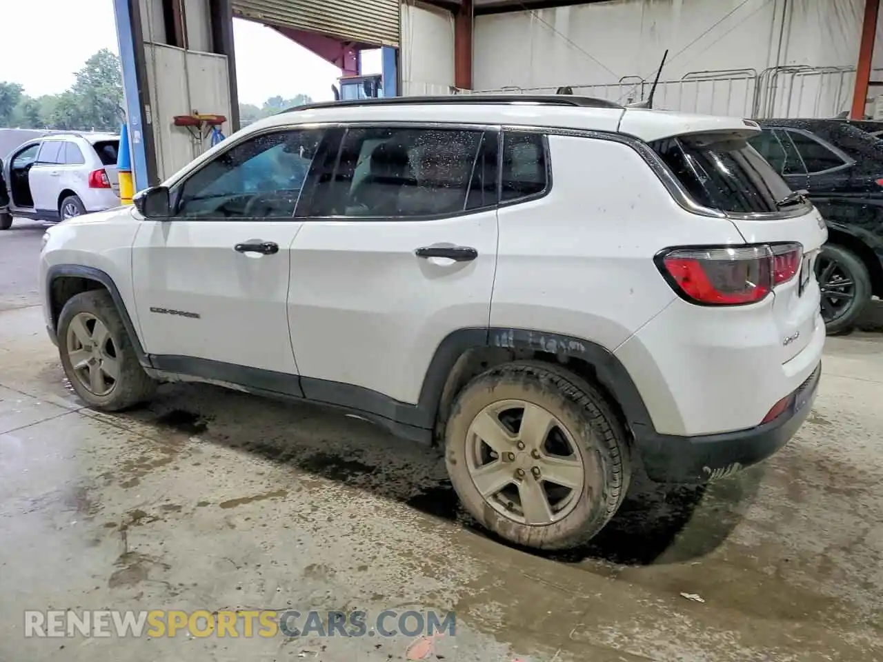 2 Фотография поврежденного автомобиля 3C4NJDBB7NT130831 JEEP COMPASS 2022