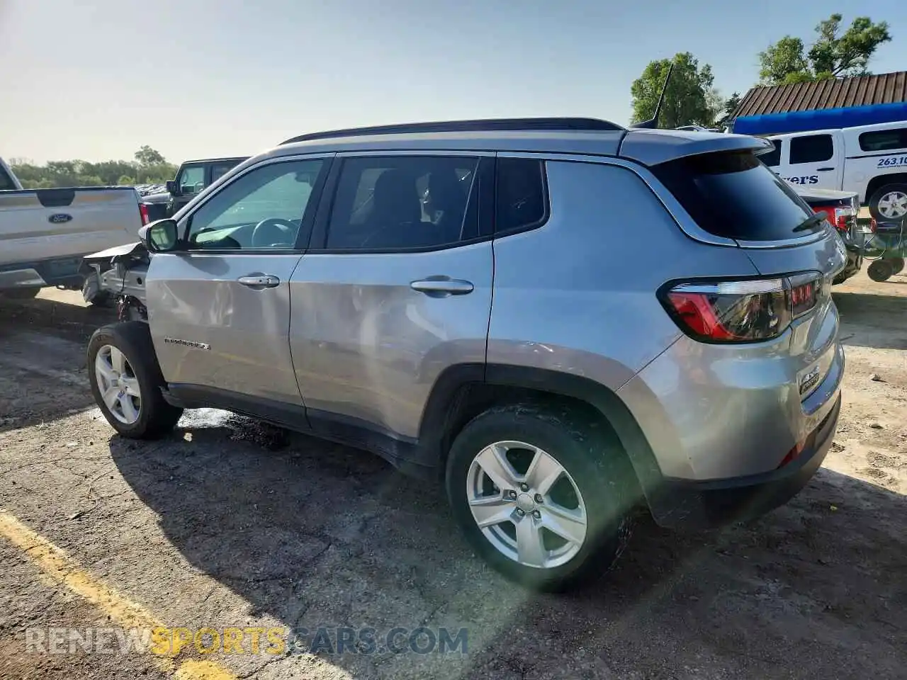 2 Photograph of a damaged car 3C4NJDBB8NT134693 JEEP COMPASS 2022