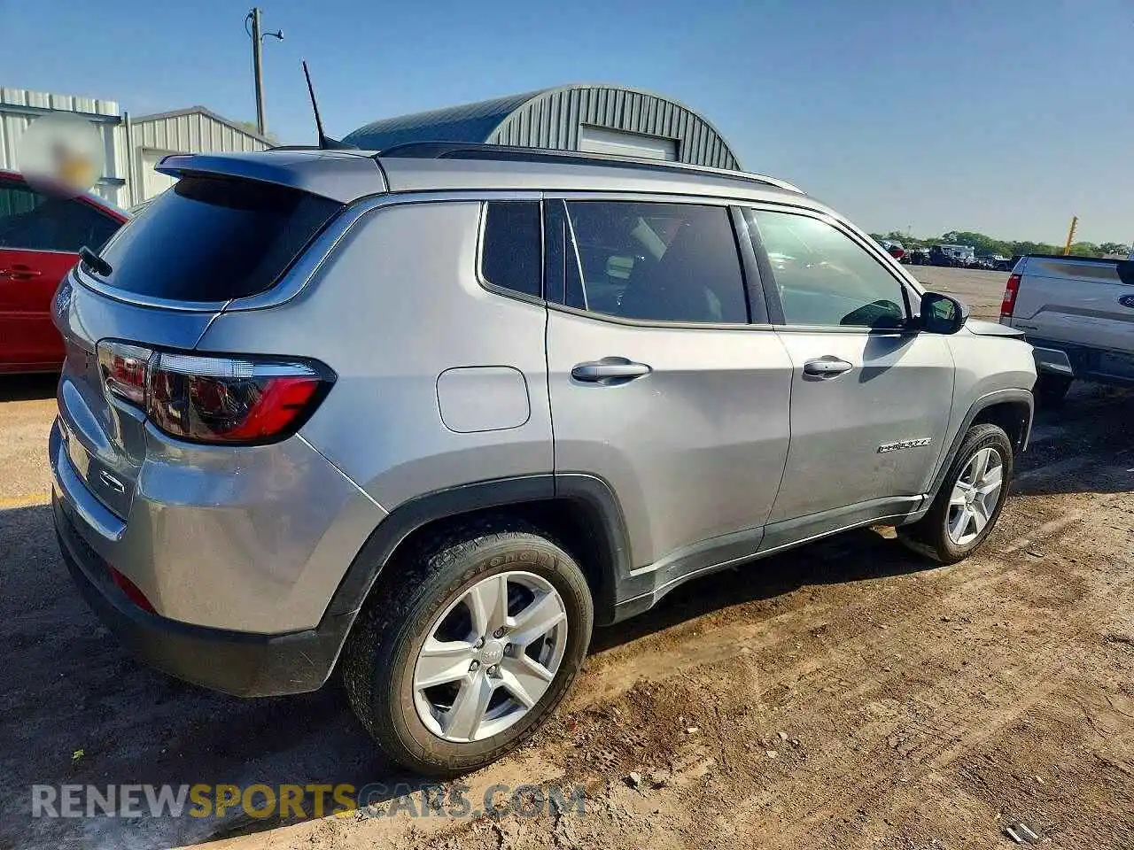 3 Photograph of a damaged car 3C4NJDBB8NT134693 JEEP COMPASS 2022