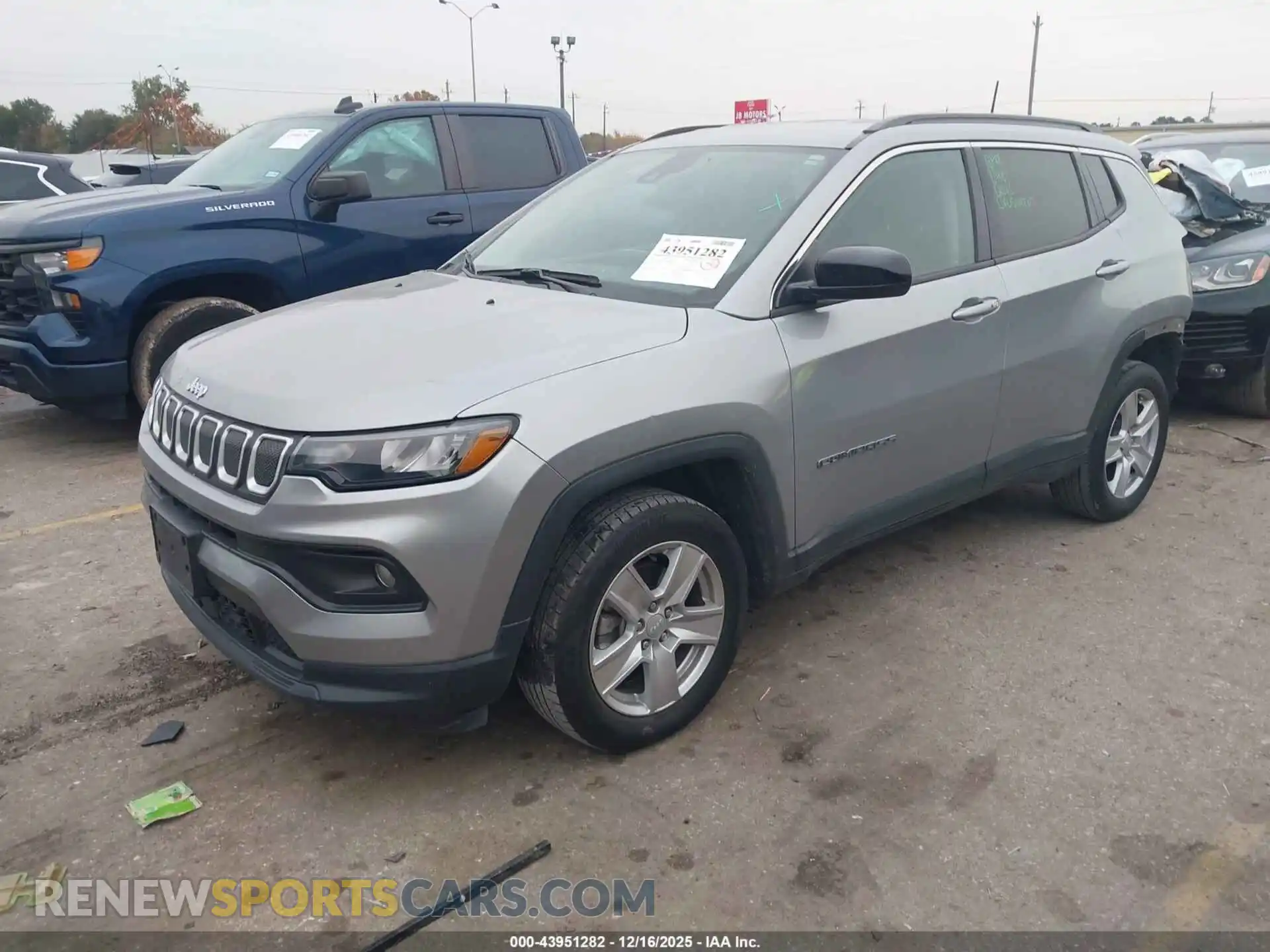 2 Photograph of a damaged car 3C4NJDBB9NT136484 JEEP COMPASS 2022
