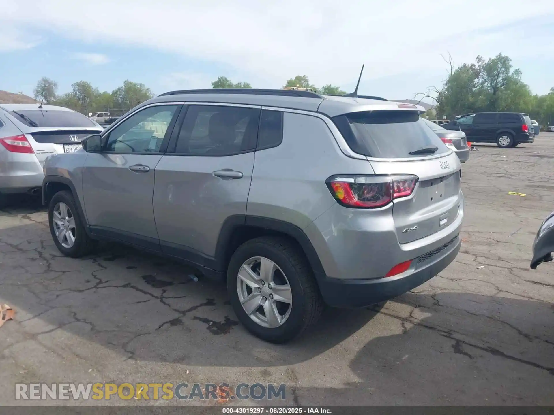 3 Photograph of a damaged car 3C4NJDBB9NT210051 JEEP COMPASS 2022