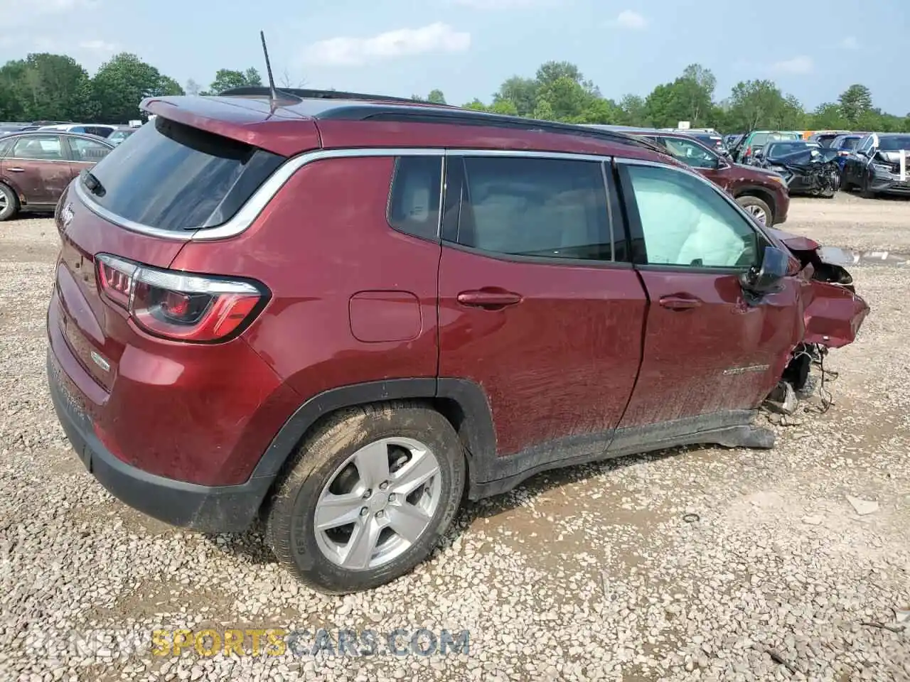 3 Photograph of a damaged car 3C4NJDBB9NT214973 JEEP COMPASS 2022