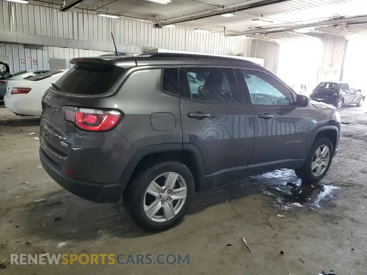 3 Photograph of a damaged car 3C4NJDBBXNT208602 JEEP COMPASS 2022