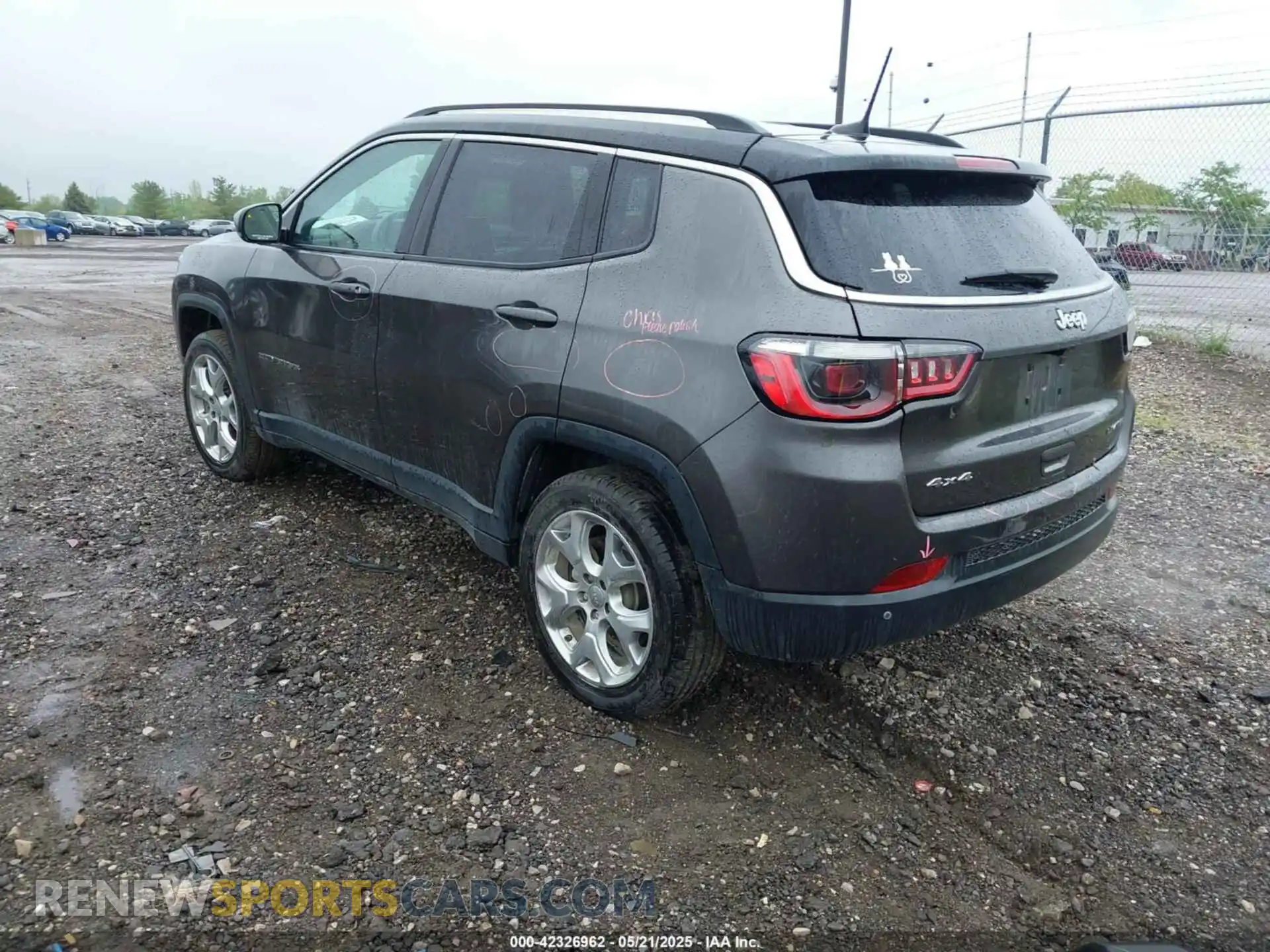3 Photograph of a damaged car 3C4NJDCB0NT132239 JEEP COMPASS 2022