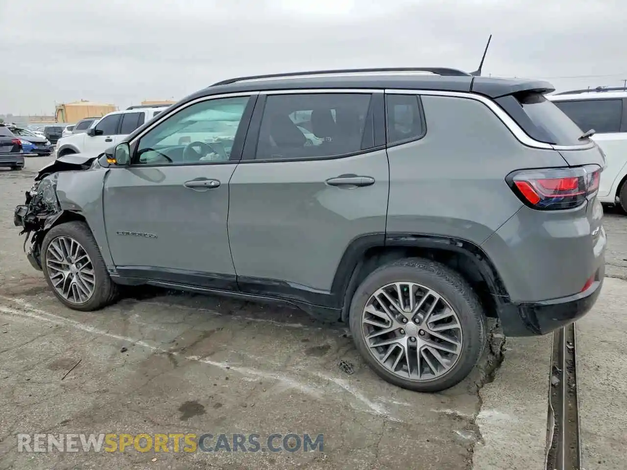 2 Photograph of a damaged car 3C4NJDCB0NT160669 JEEP COMPASS 2022