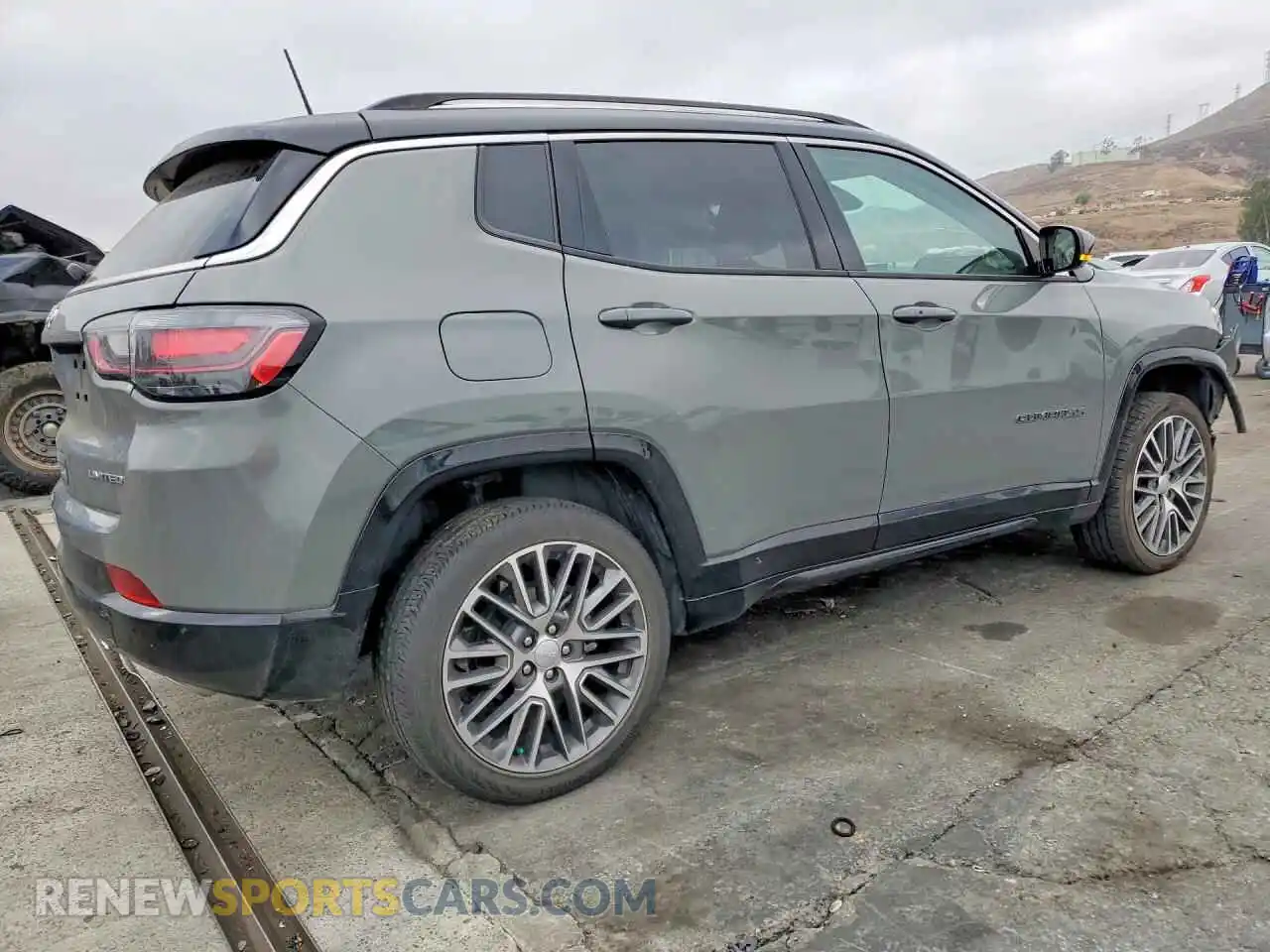 3 Photograph of a damaged car 3C4NJDCB0NT160669 JEEP COMPASS 2022
