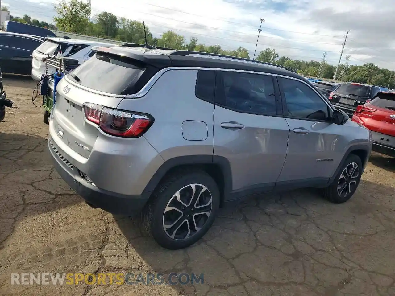 3 Photograph of a damaged car 3C4NJDCB2NT105348 JEEP COMPASS 2022