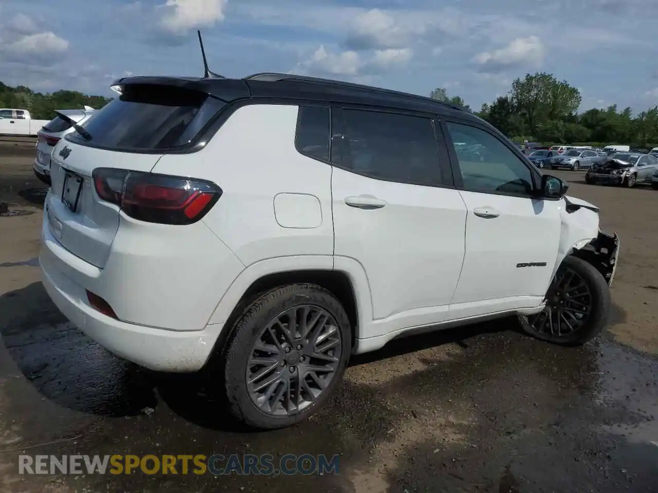 3 Photograph of a damaged car 3C4NJDCB4NT235986 JEEP COMPASS 2022