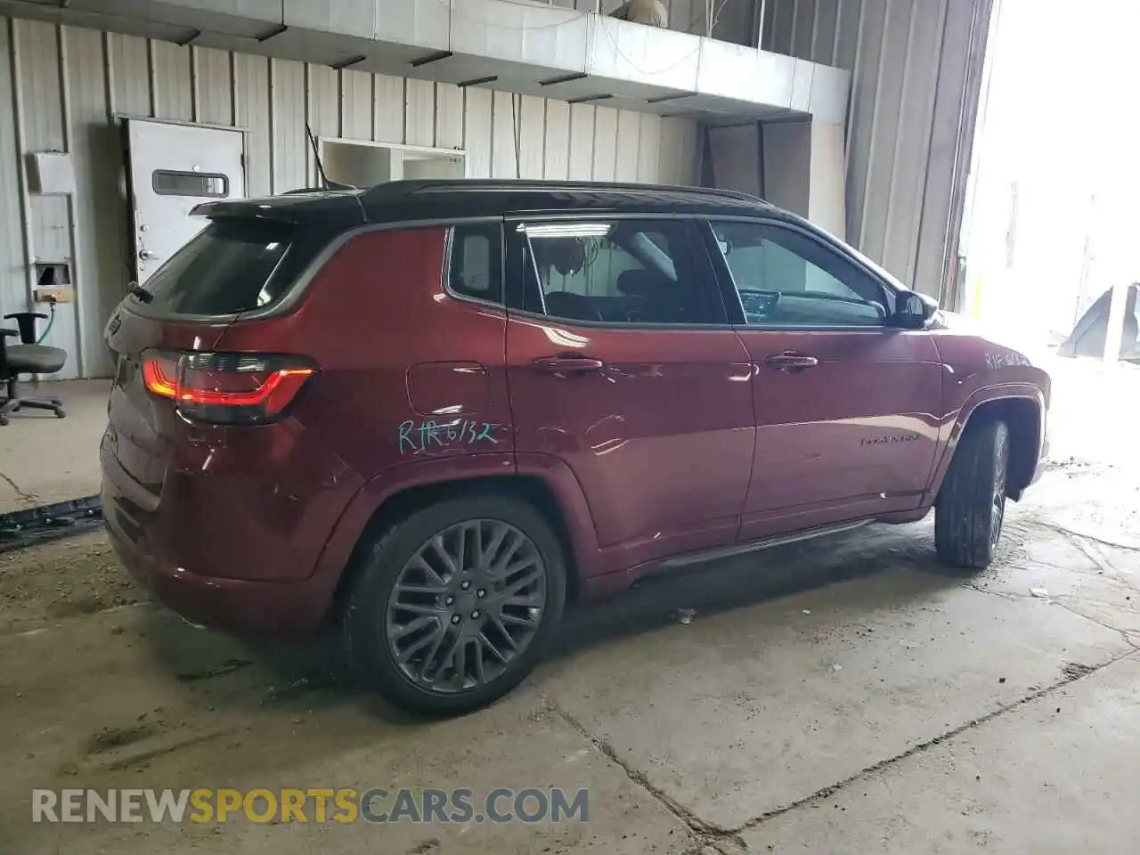 3 Photograph of a damaged car 3C4NJDCB5NT119907 JEEP COMPASS 2022