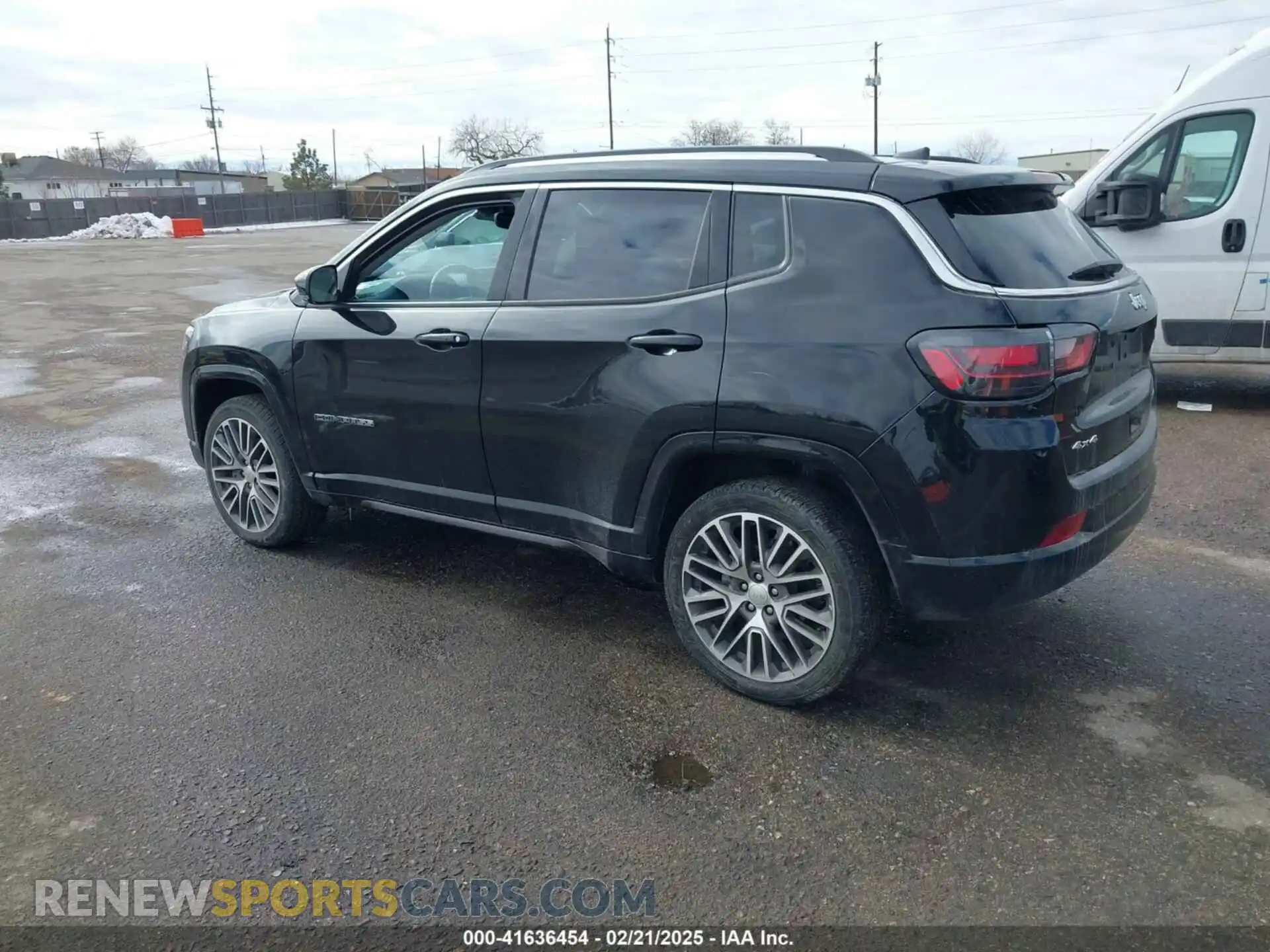3 Photograph of a damaged car 3C4NJDCB6NT168629 JEEP COMPASS 2022