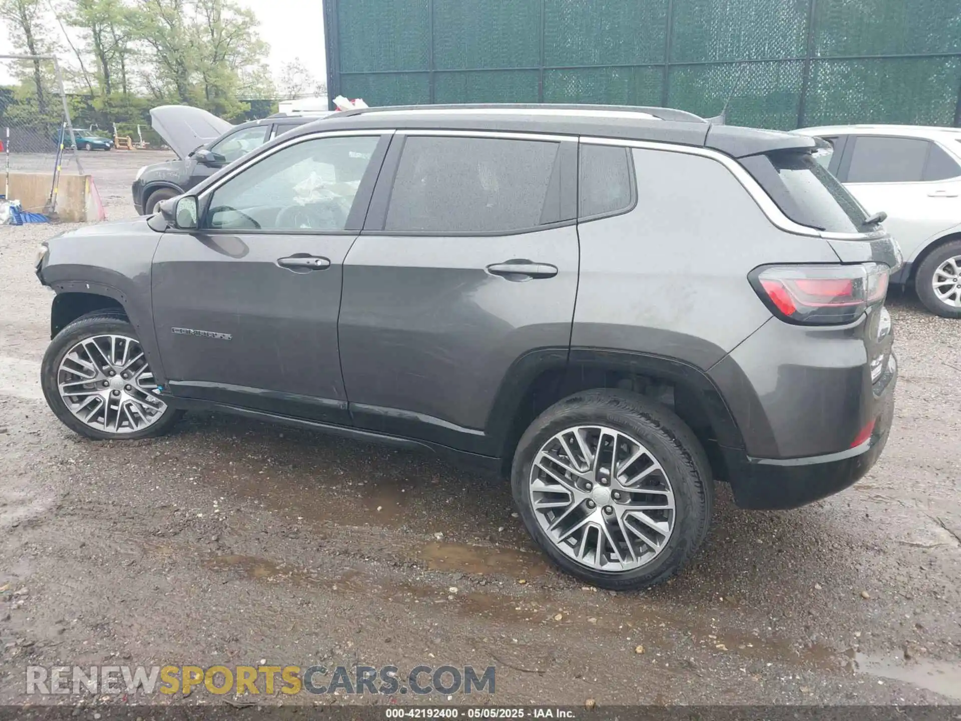 3 Photograph of a damaged car 3C4NJDCB7NT141939 JEEP COMPASS 2022