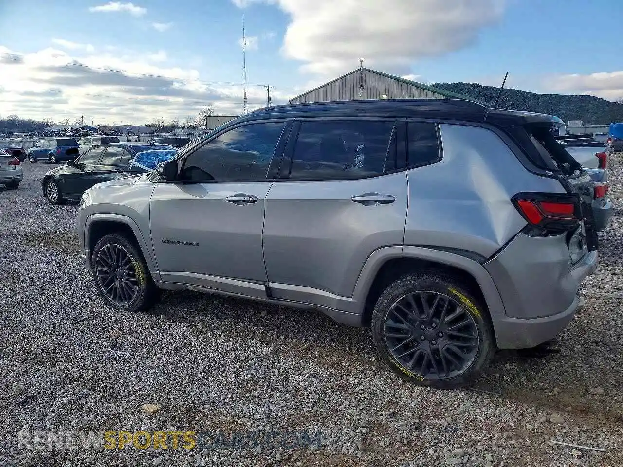 2 Photograph of a damaged car 3C4NJDCB7NT173323 JEEP COMPASS 2022