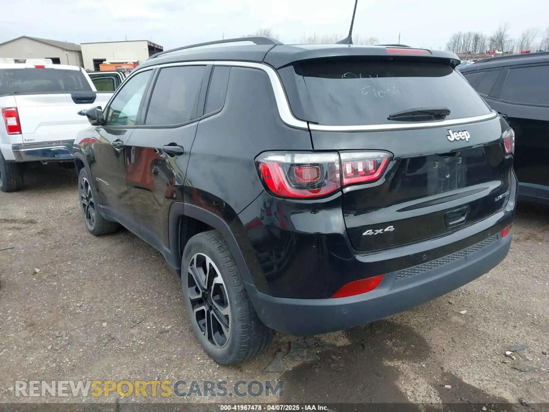 3 Photograph of a damaged car 3C4NJDCB8NT100462 JEEP COMPASS 2022
