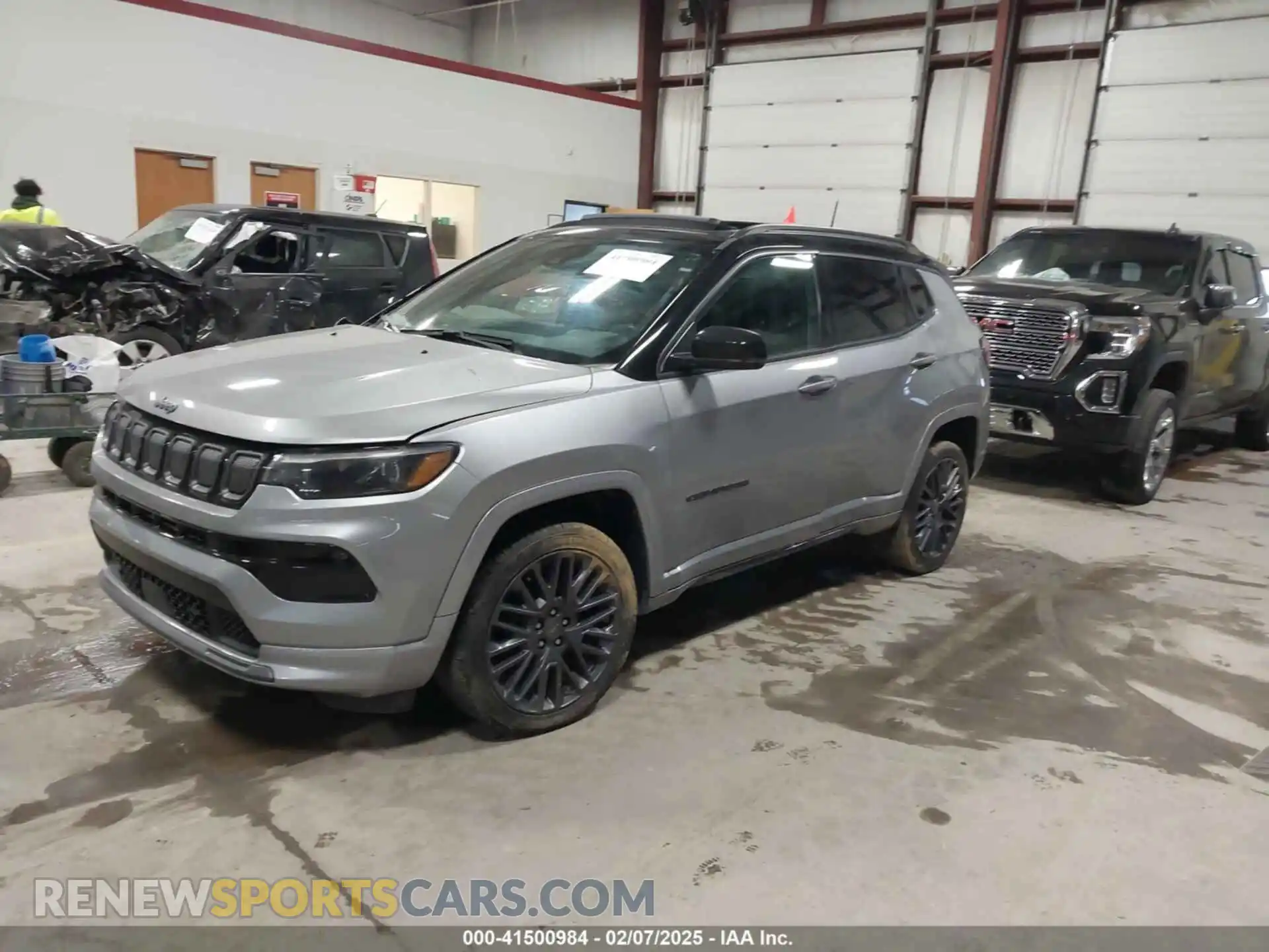 2 Photograph of a damaged car 3C4NJDCB8NT109002 JEEP COMPASS 2022