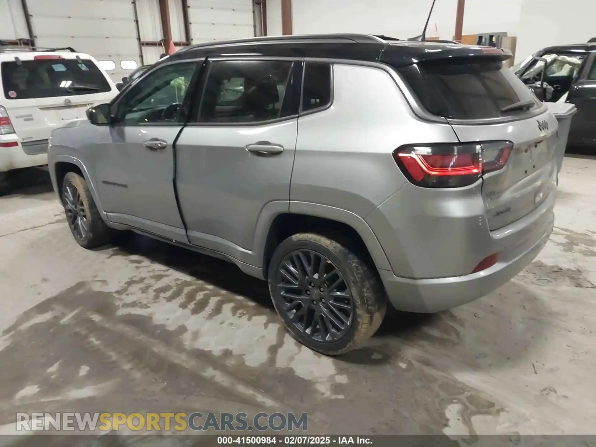 3 Photograph of a damaged car 3C4NJDCB8NT109002 JEEP COMPASS 2022