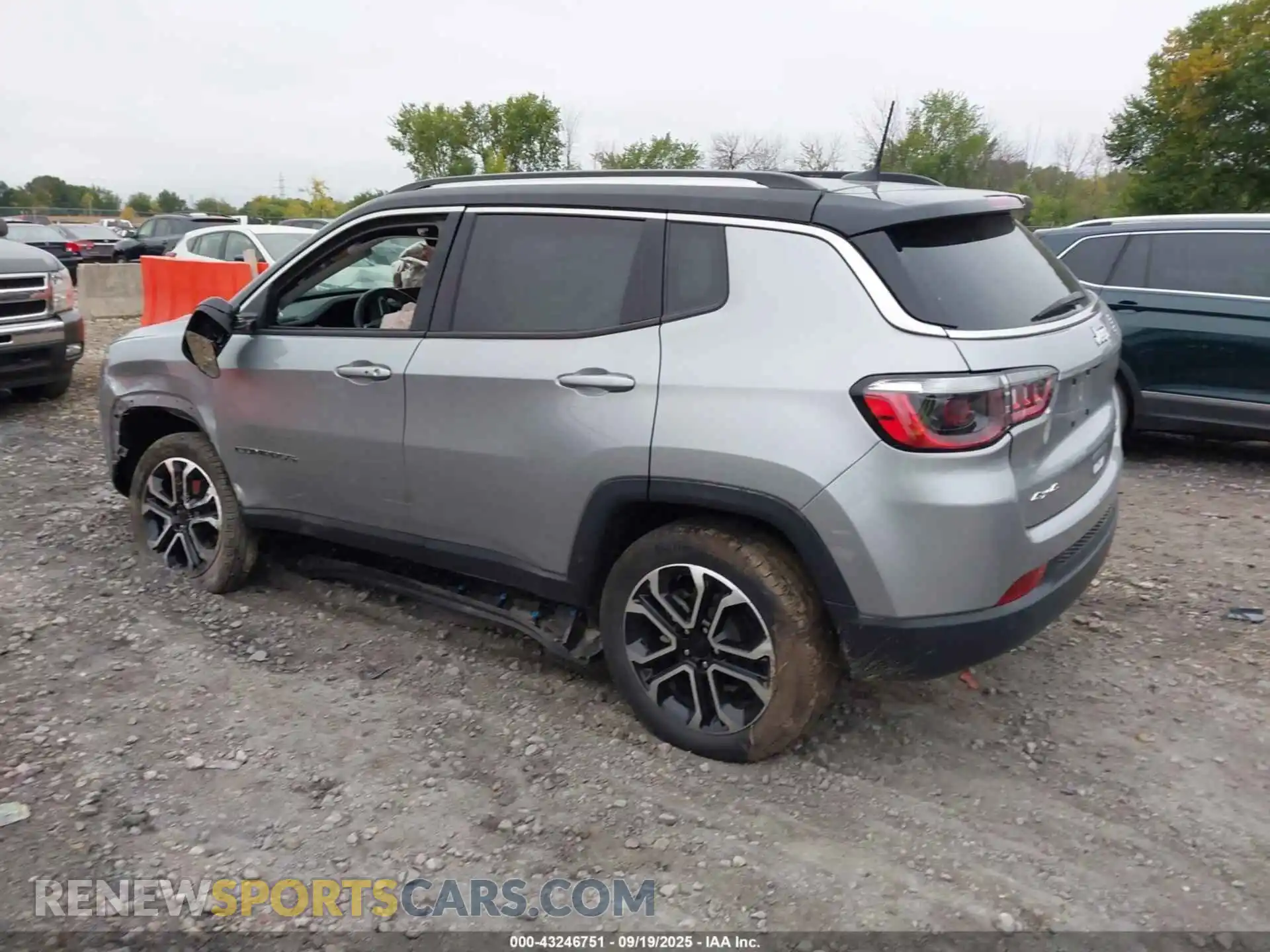 3 Photograph of a damaged car 3C4NJDCB8NT167529 JEEP COMPASS 2022