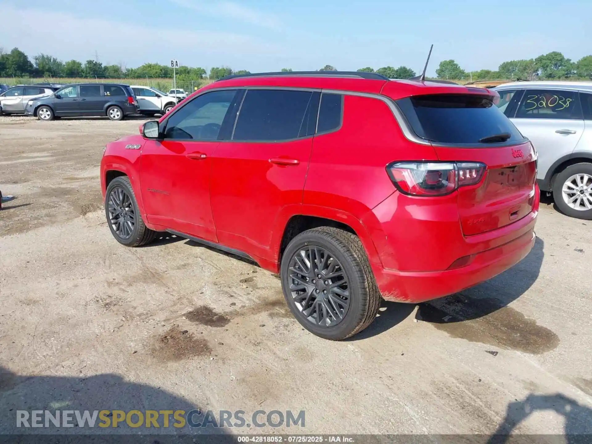 3 Photograph of a damaged car 3C4NJDCB8NT181785 JEEP COMPASS 2022