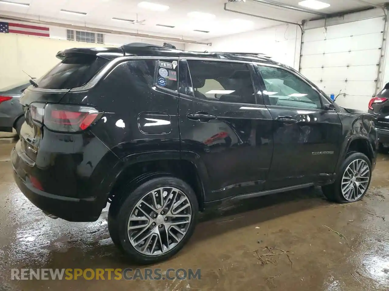 3 Photograph of a damaged car 3C4NJDCB9NT194903 JEEP COMPASS 2022