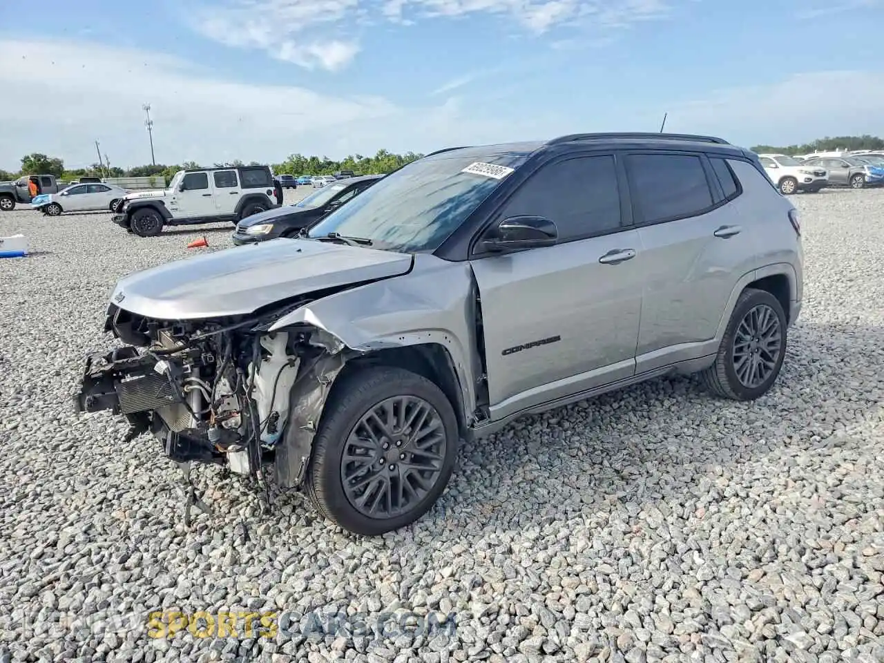1 Photograph of a damaged car 3C4NJDCB9NT236244 JEEP COMPASS 2022