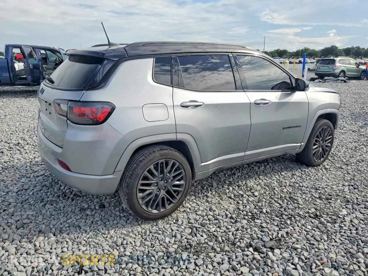 3 Photograph of a damaged car 3C4NJDCB9NT236244 JEEP COMPASS 2022