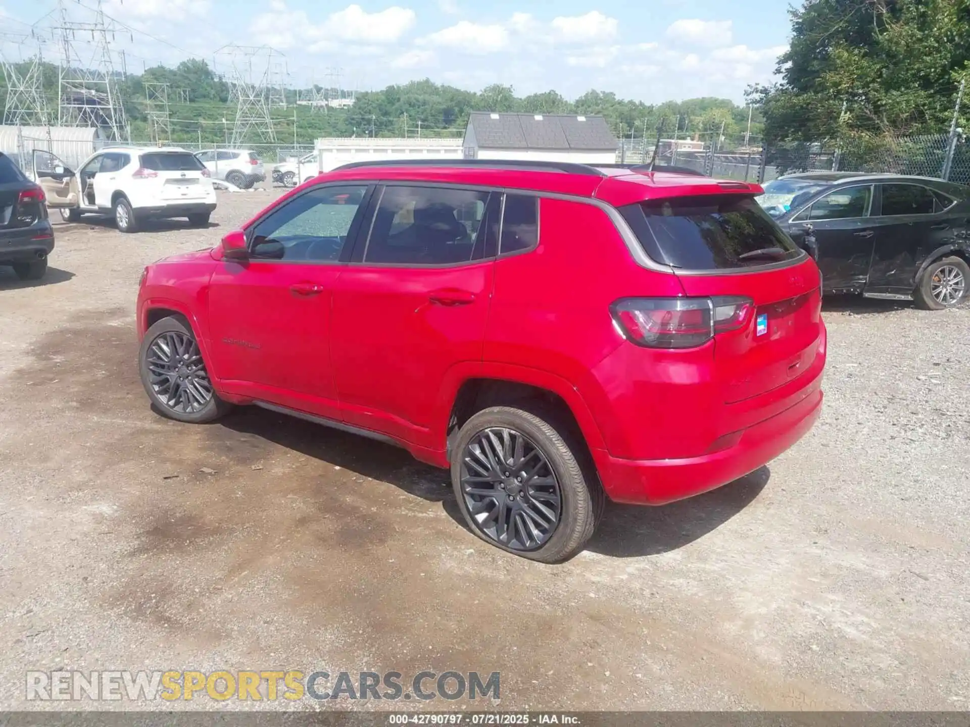 3 Photograph of a damaged car 3C4NJDCBXNT149100 JEEP COMPASS 2022