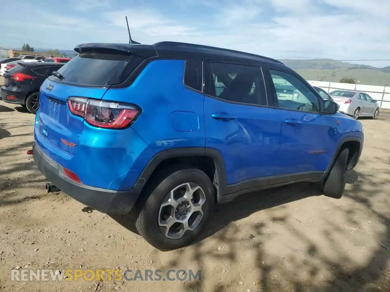 3 Photograph of a damaged car 3C4NJDDB1NT226032 JEEP COMPASS 2022