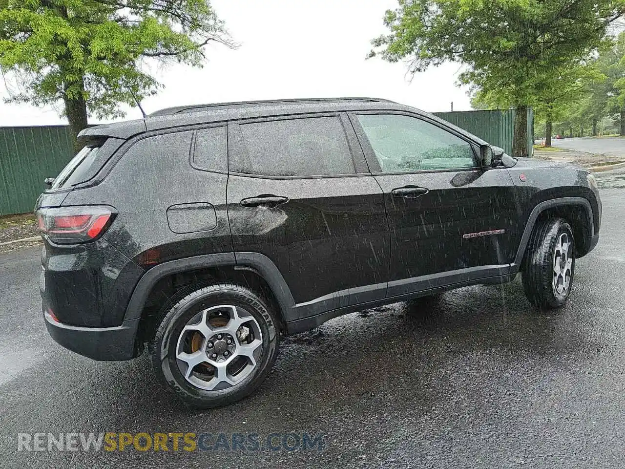 3 Photograph of a damaged car 3C4NJDDB3NT227506 JEEP COMPASS 2022