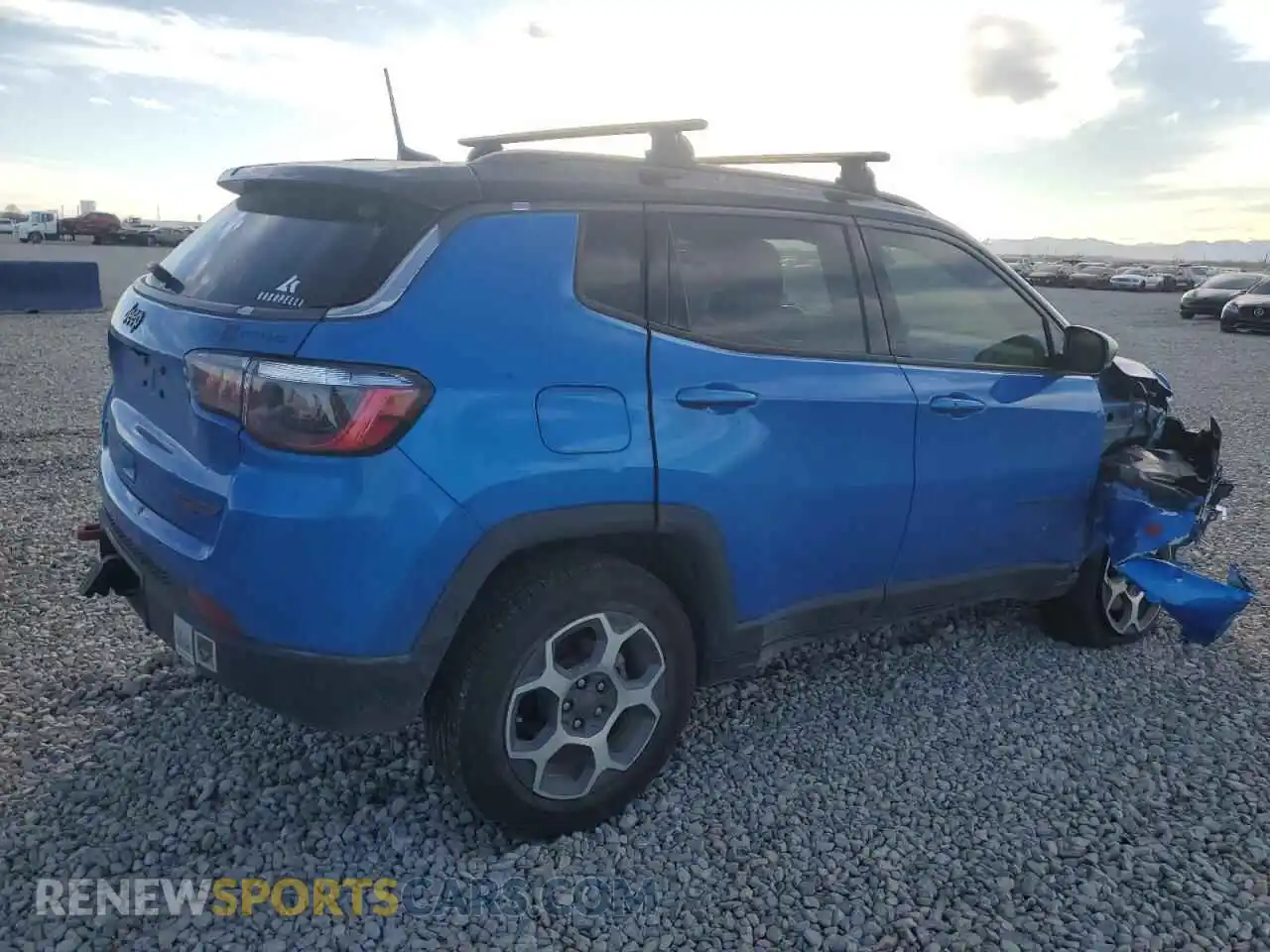 3 Photograph of a damaged car 3C4NJDDB4NT161628 JEEP COMPASS 2022