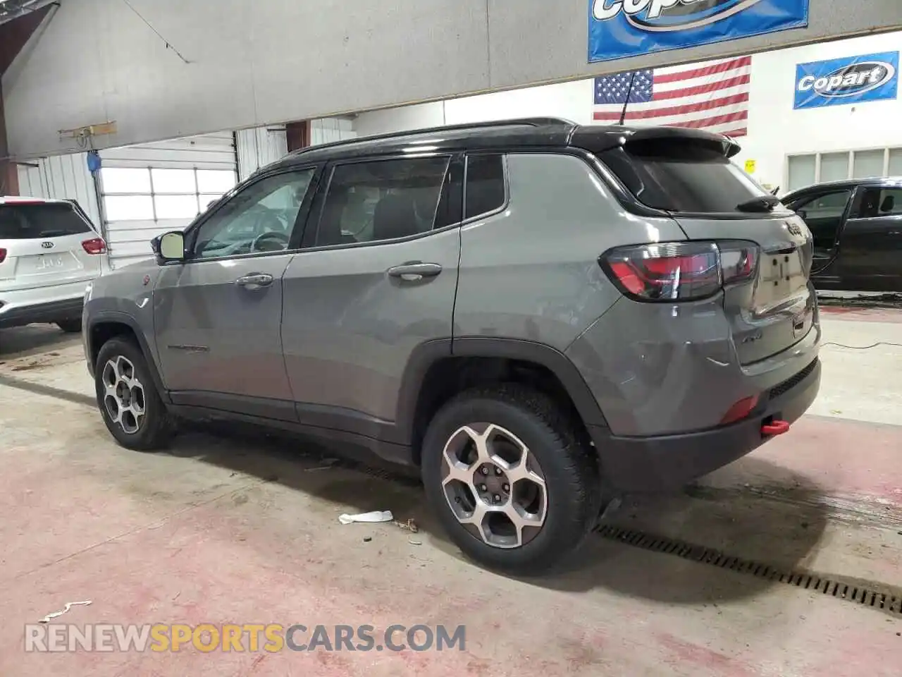 2 Photograph of a damaged car 3C4NJDDB4NT203246 JEEP COMPASS 2022
