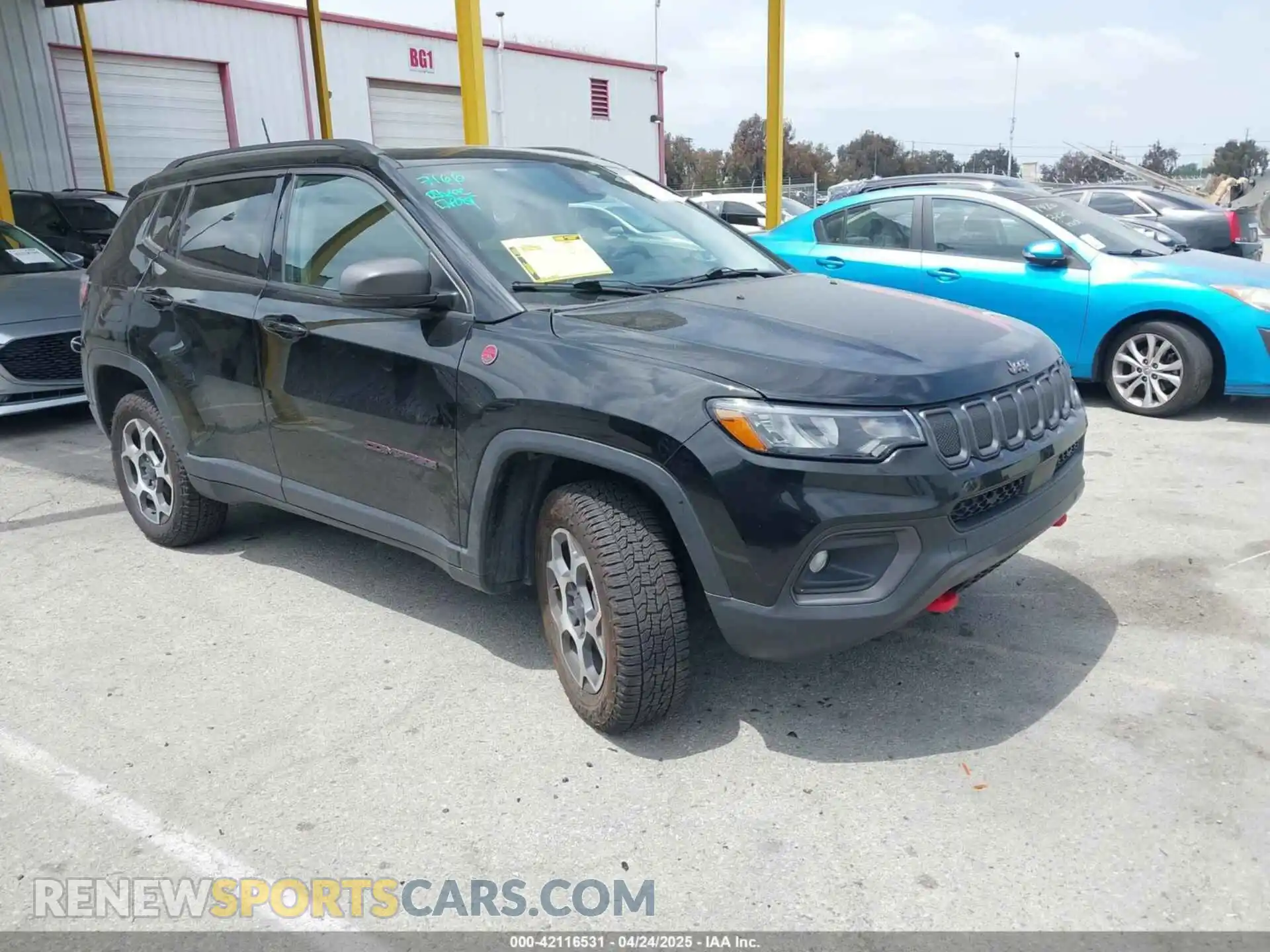 1 Photograph of a damaged car 3C4NJDDB8NT107992 JEEP COMPASS 2022