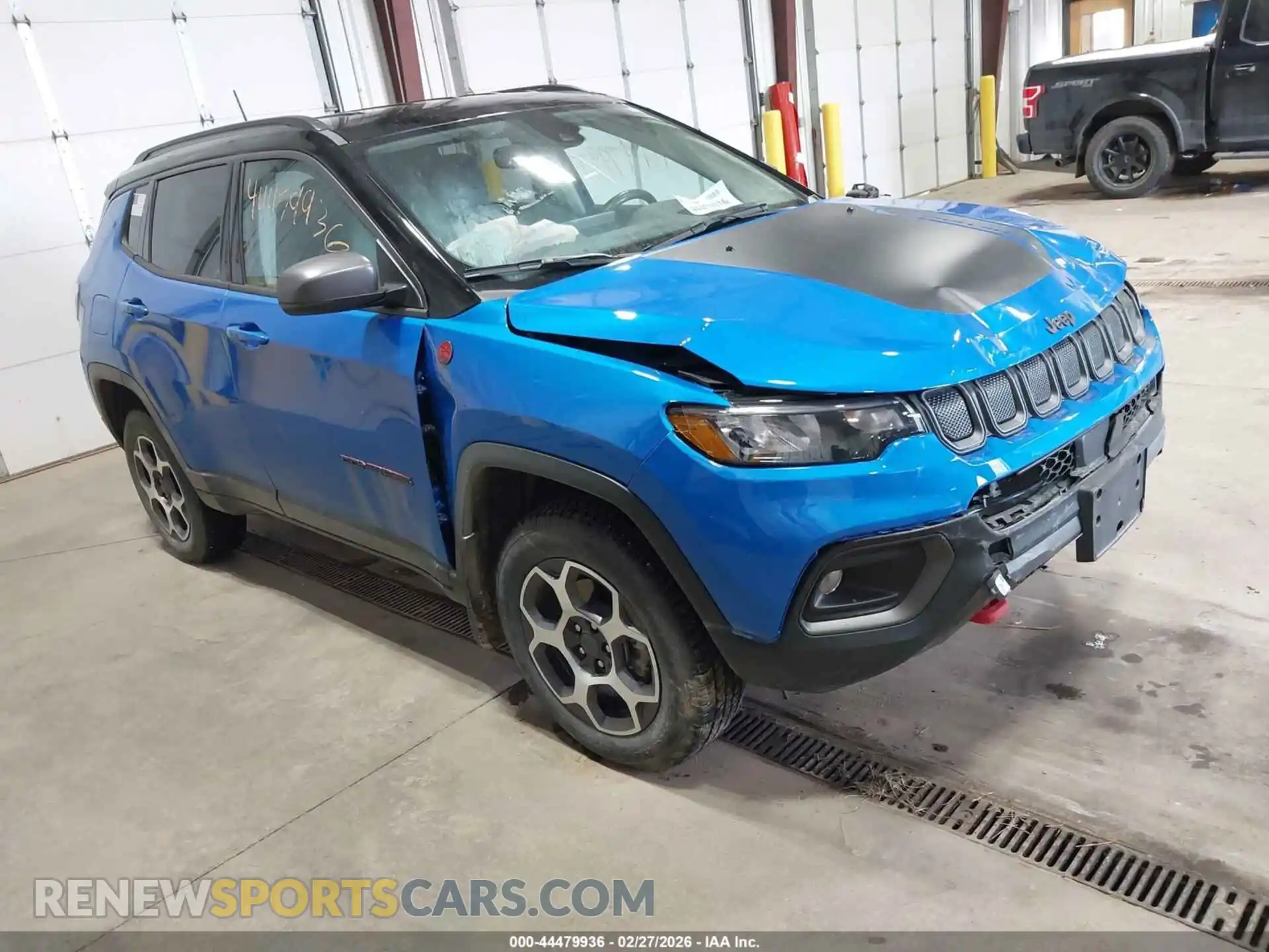 1 Photograph of a damaged car 3C4NJDDB9NT123621 JEEP COMPASS 2022
