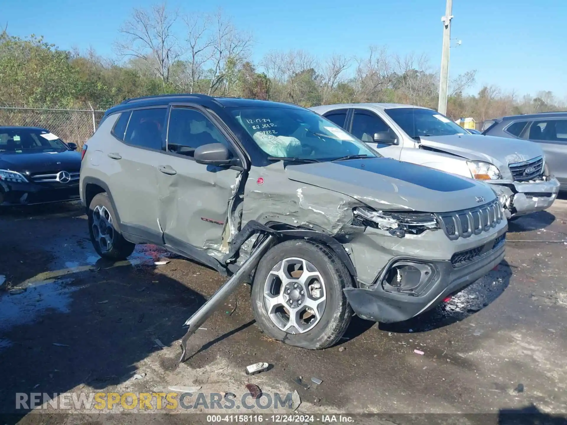 1 Photograph of a damaged car 3C4NJDDBXNT108822 JEEP COMPASS 2022