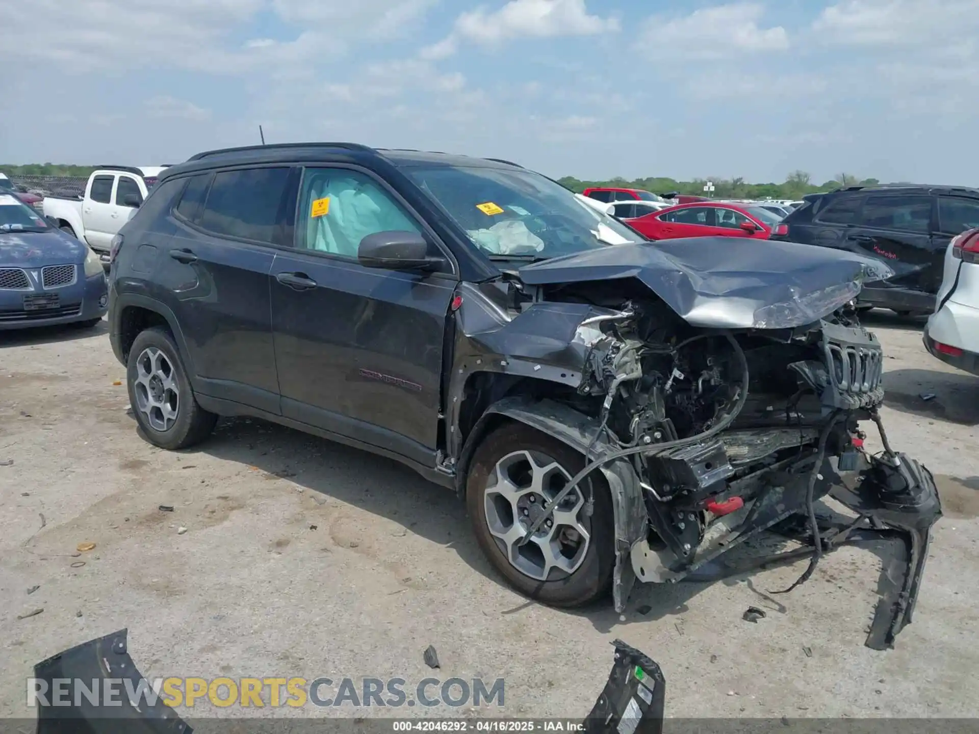 1 Photograph of a damaged car 3C4NJDDBXNT157230 JEEP COMPASS 2022
