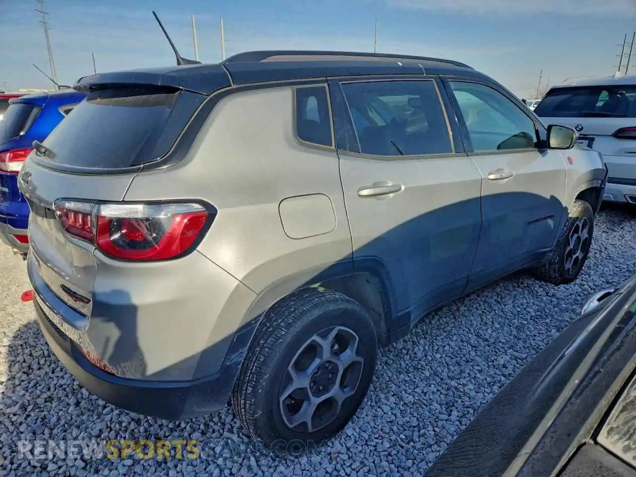 3 Photograph of a damaged car 3C4NJDDBXNT223159 JEEP COMPASS 2022